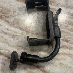 Scosche Black Adjustable Rear-View Mirror Phone Mount